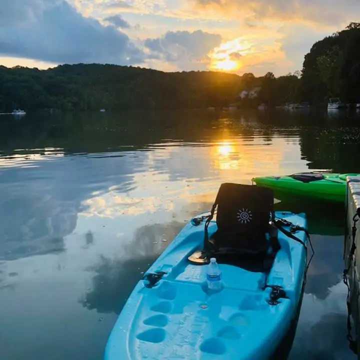 CUSTOM BLOW MOLDING - PLASTIC PARTS - KAYAKS